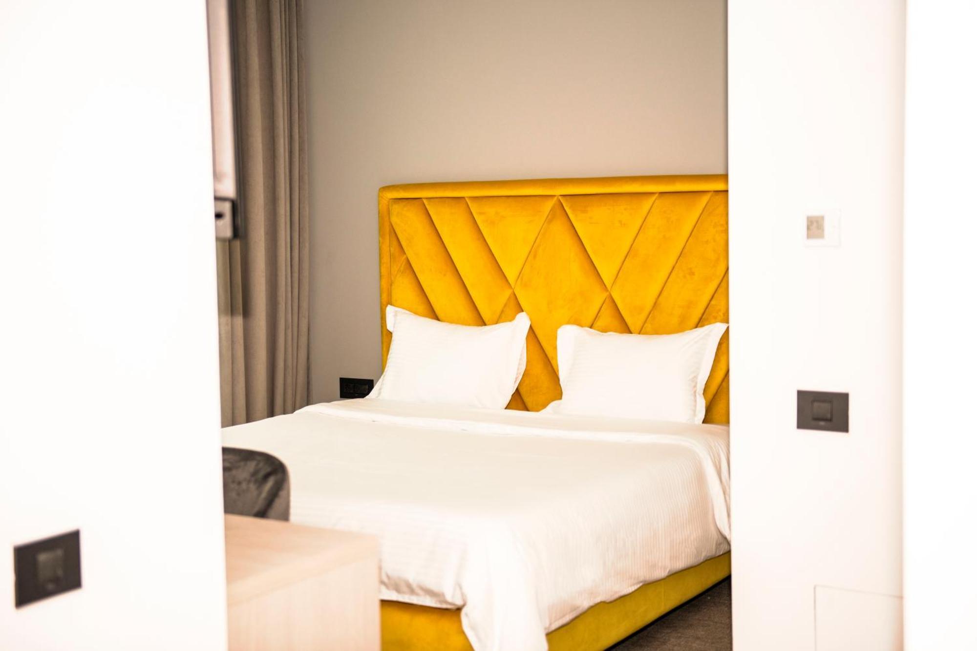 Cm111Apparthotel Bucarest Extérieur photo