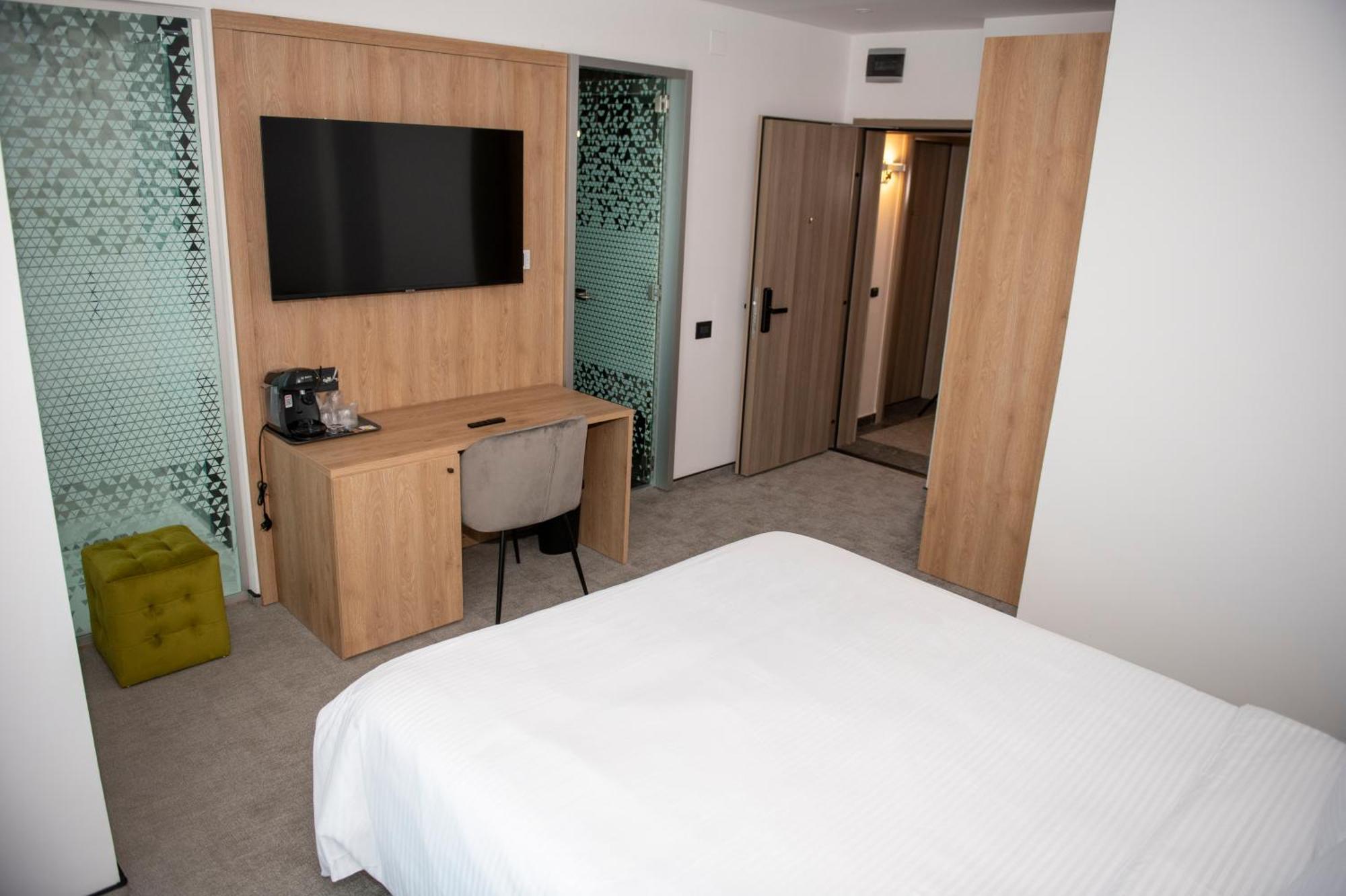 Cm111Apparthotel Bucarest Extérieur photo